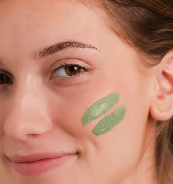 Masque argile verte Cattier — visuel d'application